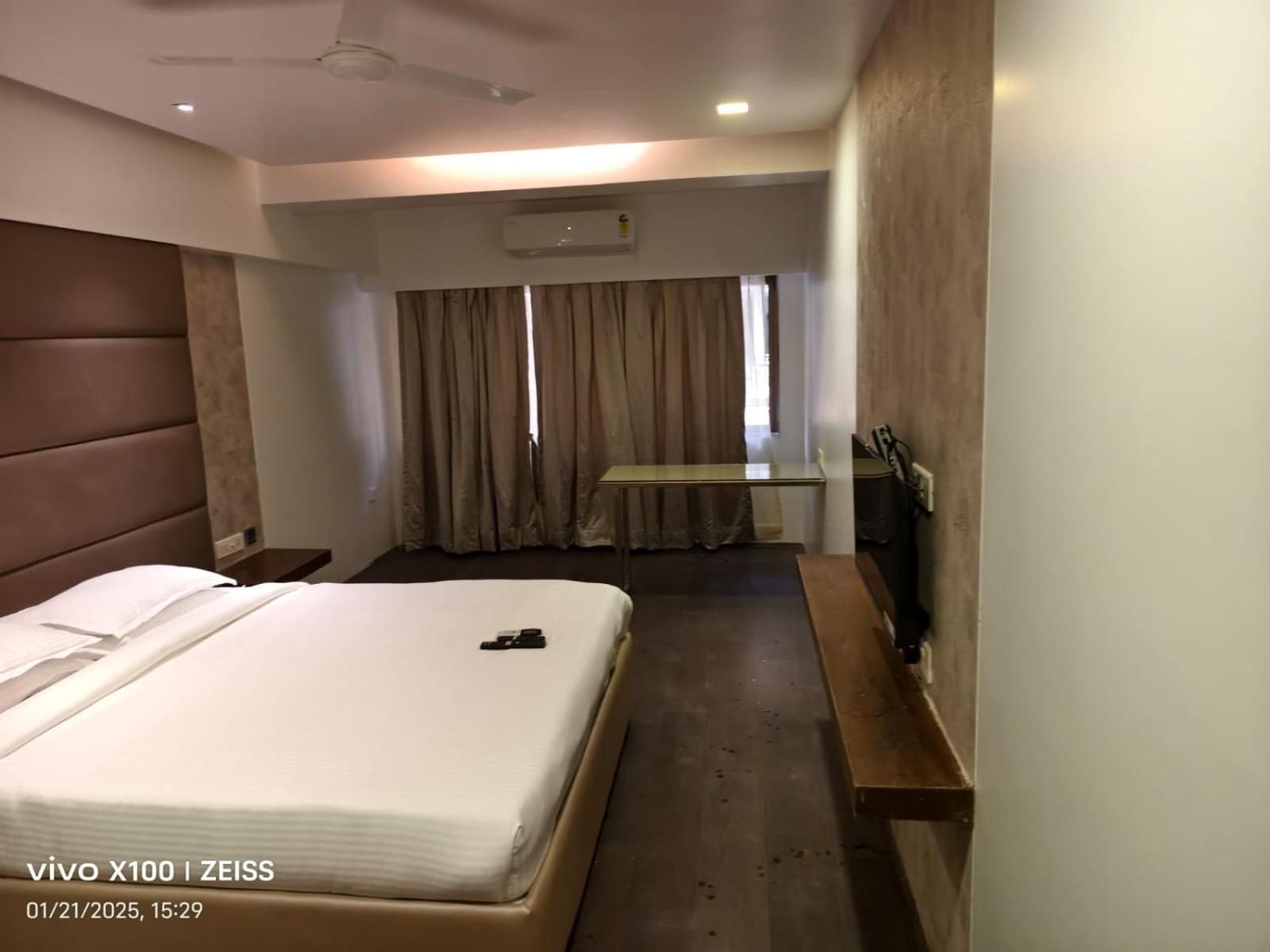Hotel Dakshin Grandeur Navi Mumbai Ngoại thất bức ảnh